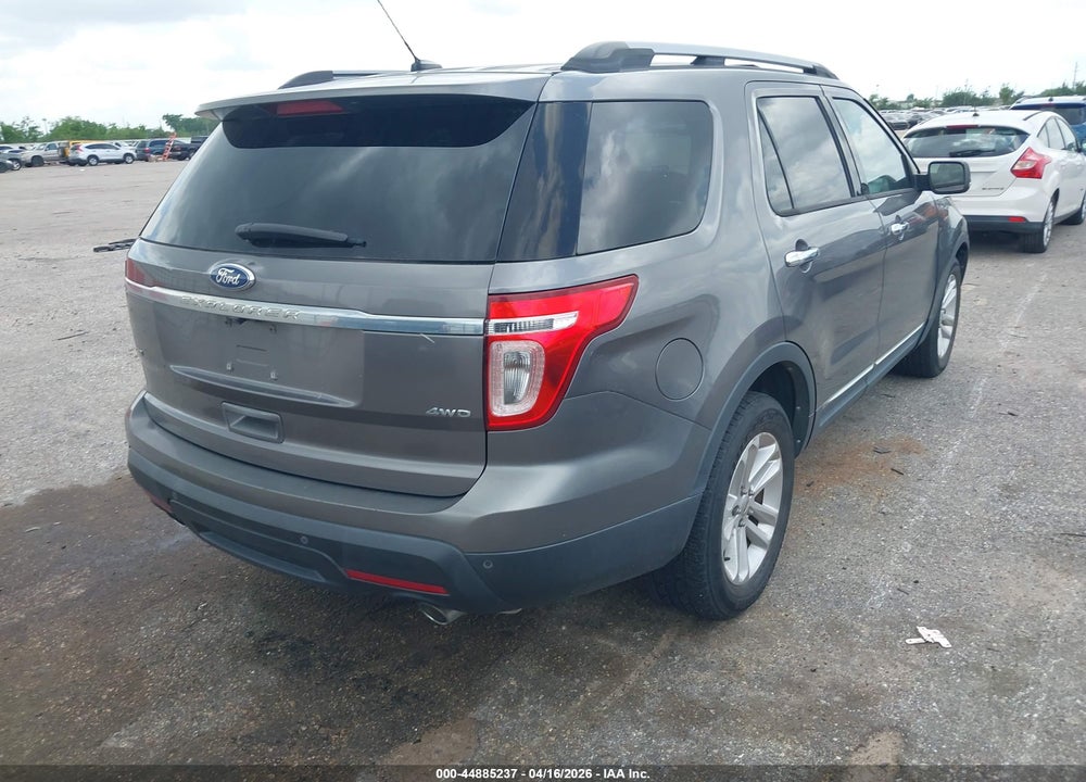 2011 FORD EXPLORER XLT VIN: 1FMHK8D83BGA13701