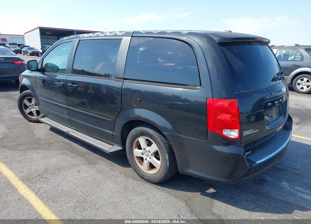 2011 DODGE GRAND CARAVAN MAINSTREET VIN: 2D4RN3DG2BR696065