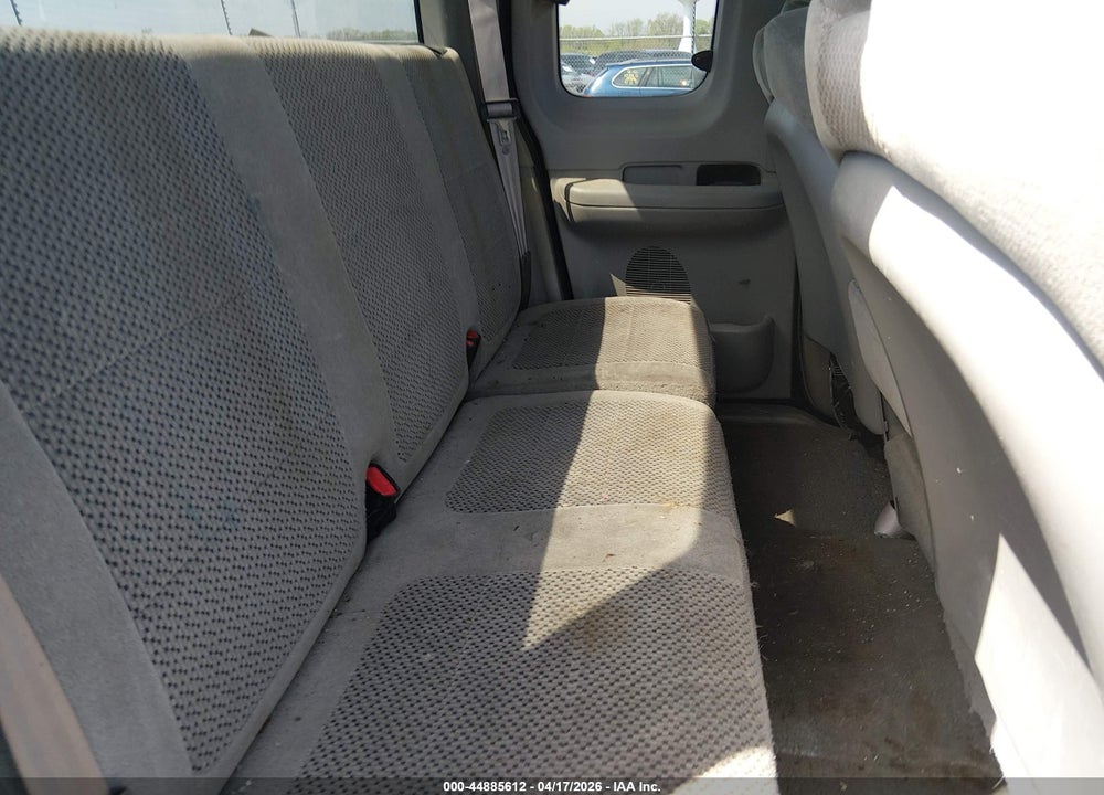 2002 FORD F-150 LARIAT/XL/XLT VIN: 2FTRX18L52CA64845