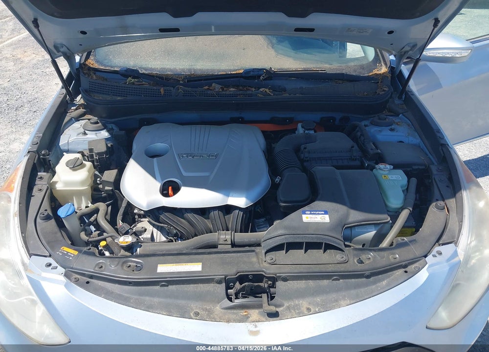 2015 HYUNDAI SONATA HYBRID LIMITED VIN: KMHEC4A49FA132520