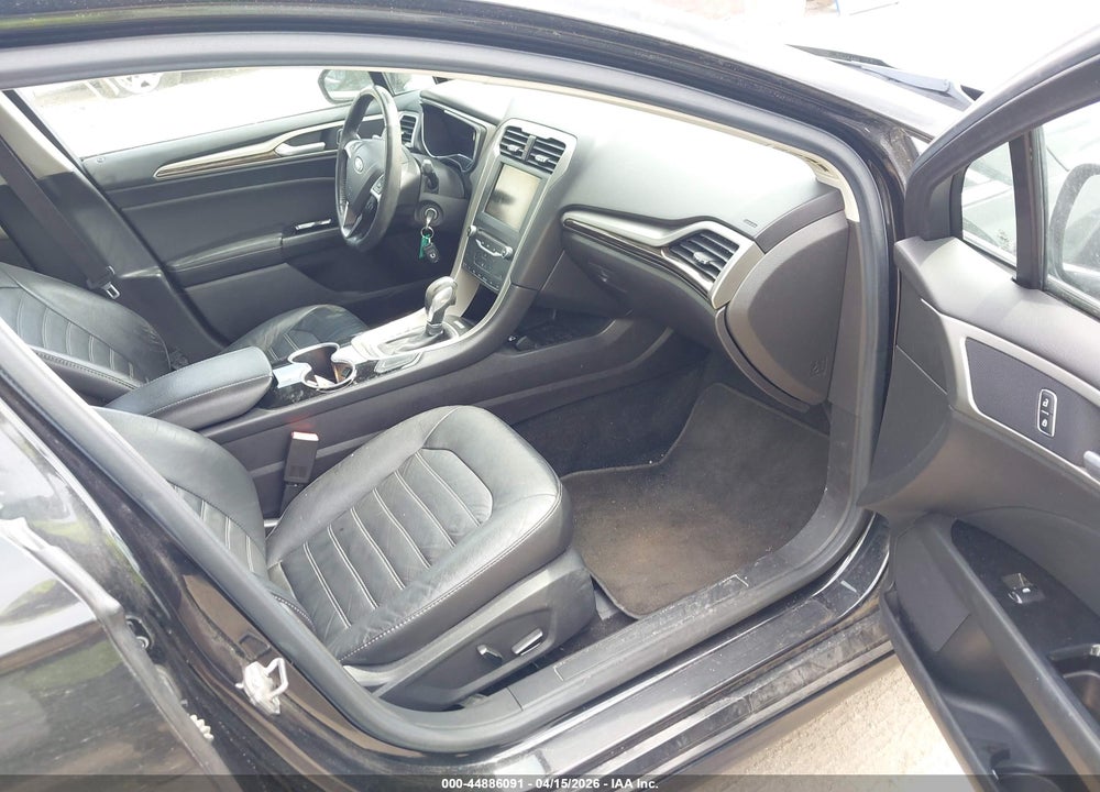 2013 FORD FUSION SE VIN: 3FA6P0HR2DR322031