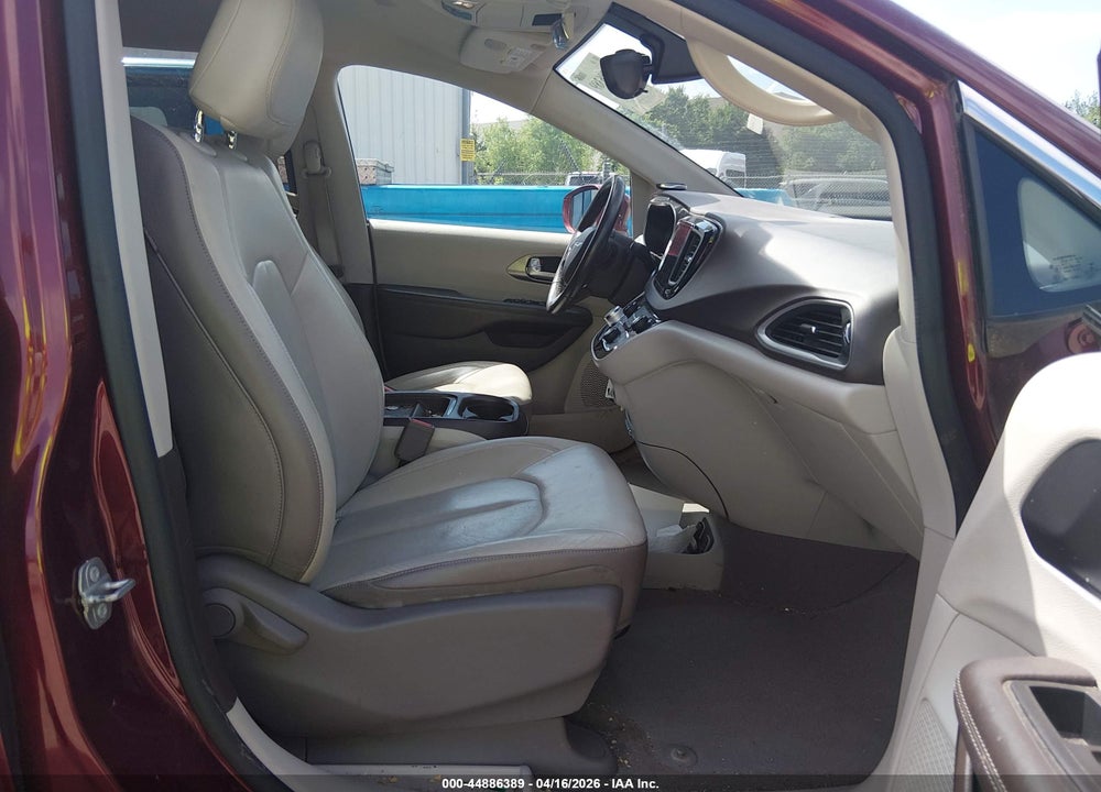 2017 CHRYSLER PACIFICA TOURING-L VIN: 2C4RC1BG1HR509191