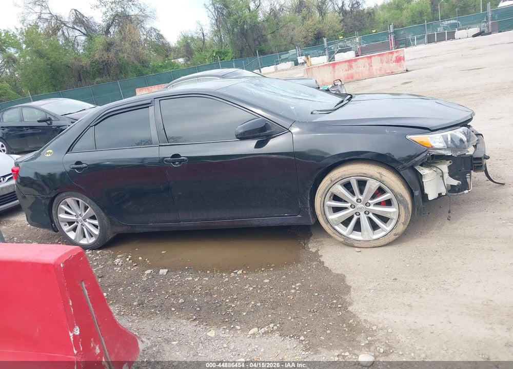 2014 TOYOTA CAMRY SE VIN: 4T1BF1FK1EU465582