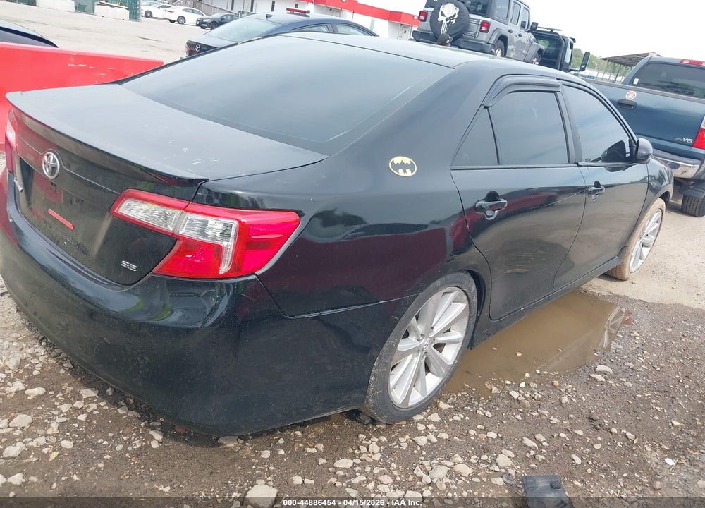 2014 TOYOTA CAMRY SE VIN: 4T1BF1FK1EU465582