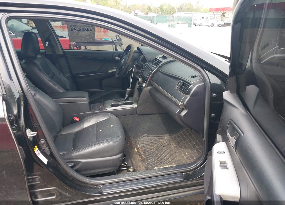 2014 TOYOTA CAMRY SE VIN: 4T1BF1FK1EU465582