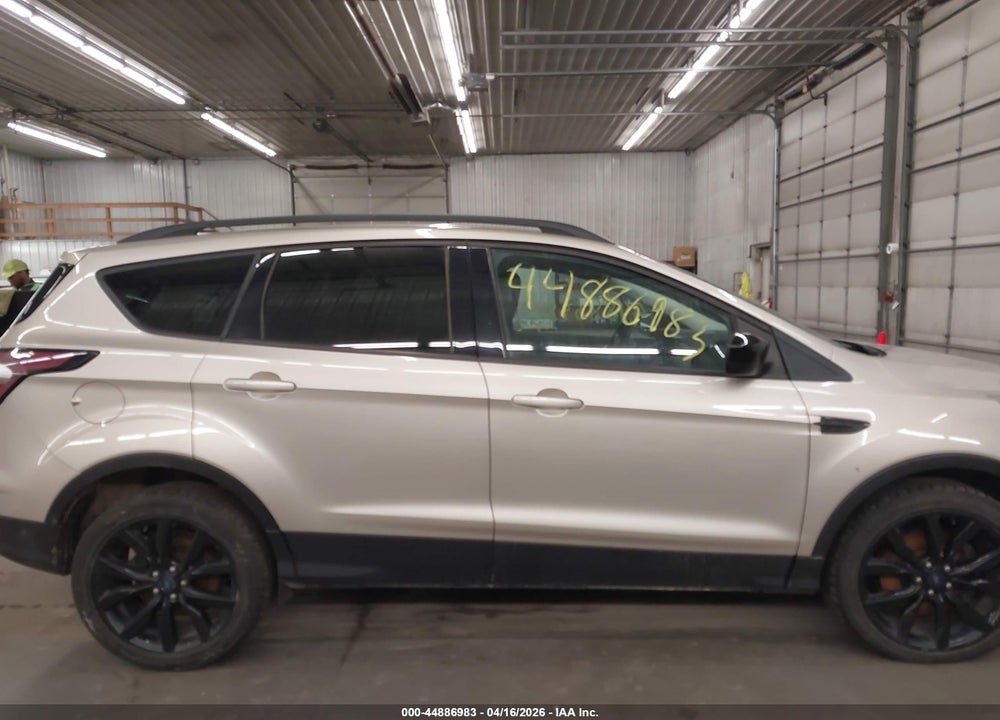 2017 FORD ESCAPE SE VIN: 1FMCU9GDXHUC48092