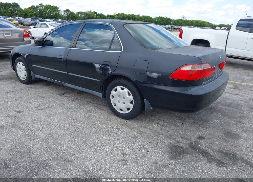 2000 HONDA ACCORD 2.3 LX VIN: 1HGCG5644YA086517