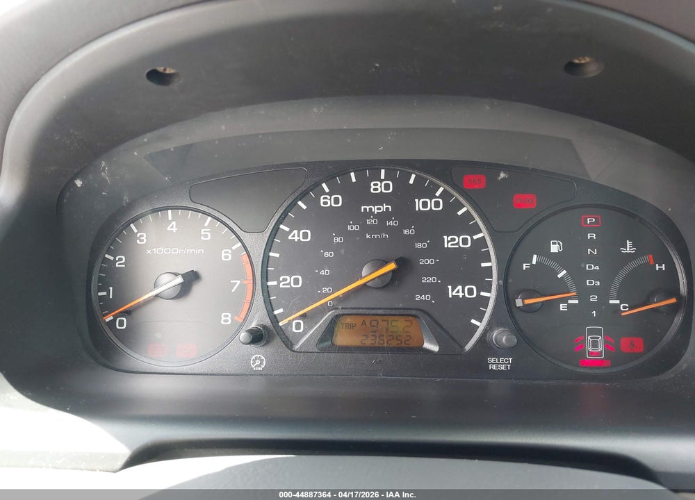 2000 HONDA ACCORD 2.3 LX VIN: 1HGCG5644YA086517