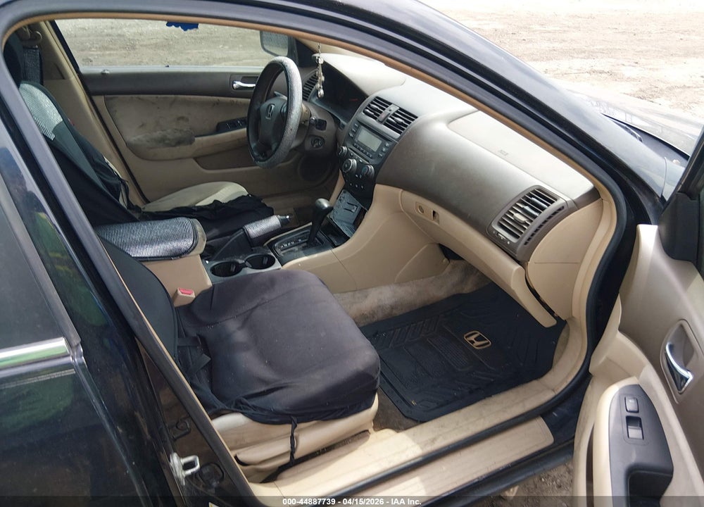 2005 HONDA ACCORD 2.4 LX VIN: 1HGCM56415L000010