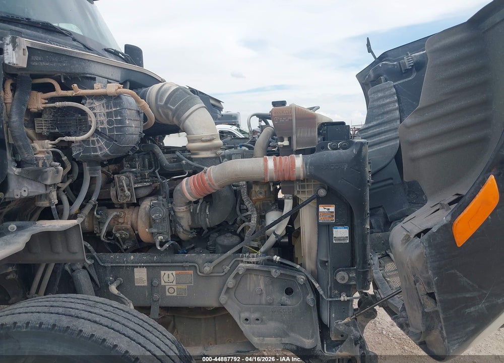 2017 PETERBILT 579 VIN: 1XPBDP9XXHD392218