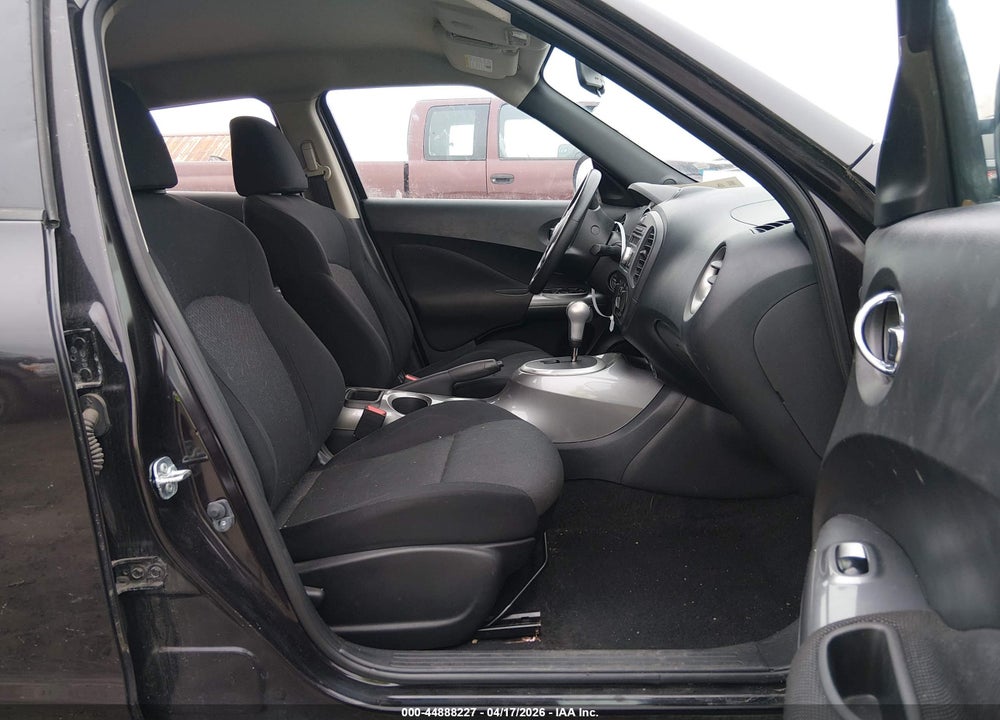 2014 NISSAN JUKE S VIN: JN8AF5MV8ET484936