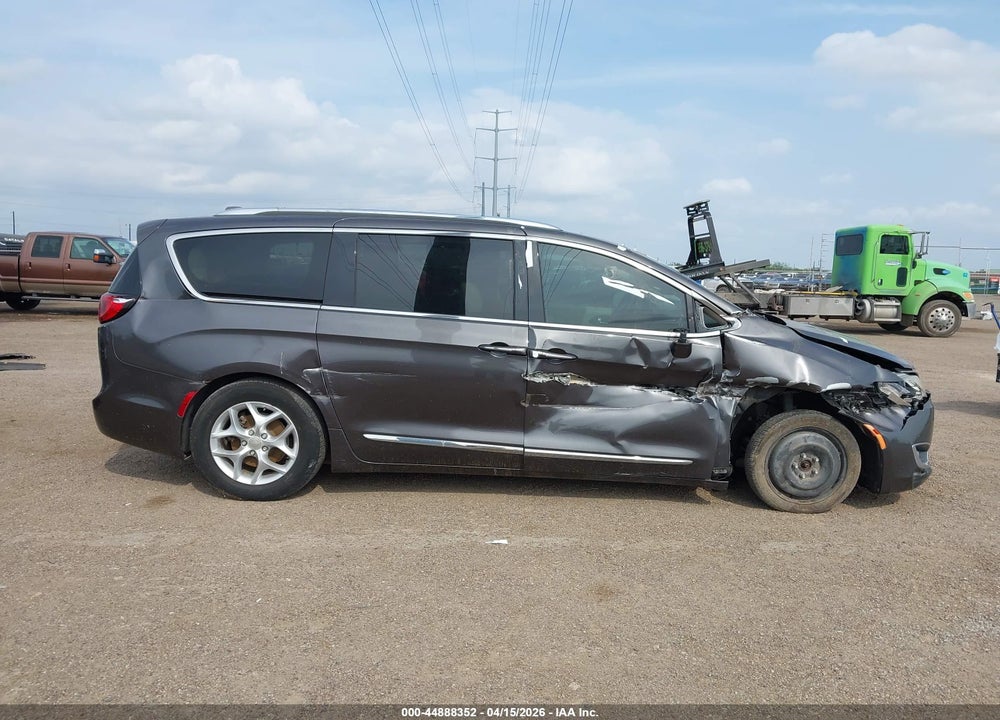 2017 CHRYSLER PACIFICA VIN: 2C4RC1EG4HR727248