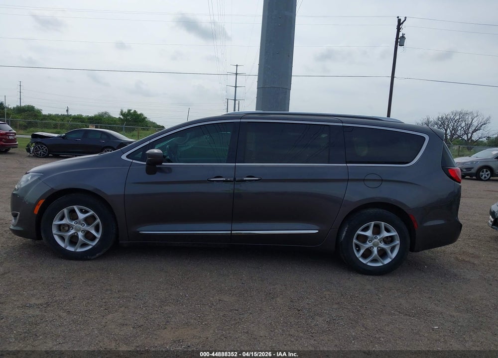 2017 CHRYSLER PACIFICA VIN: 2C4RC1EG4HR727248