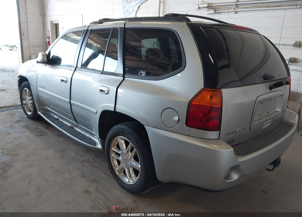 2007 GMC ENVOY DENALI VIN: 1GKET63M672217716