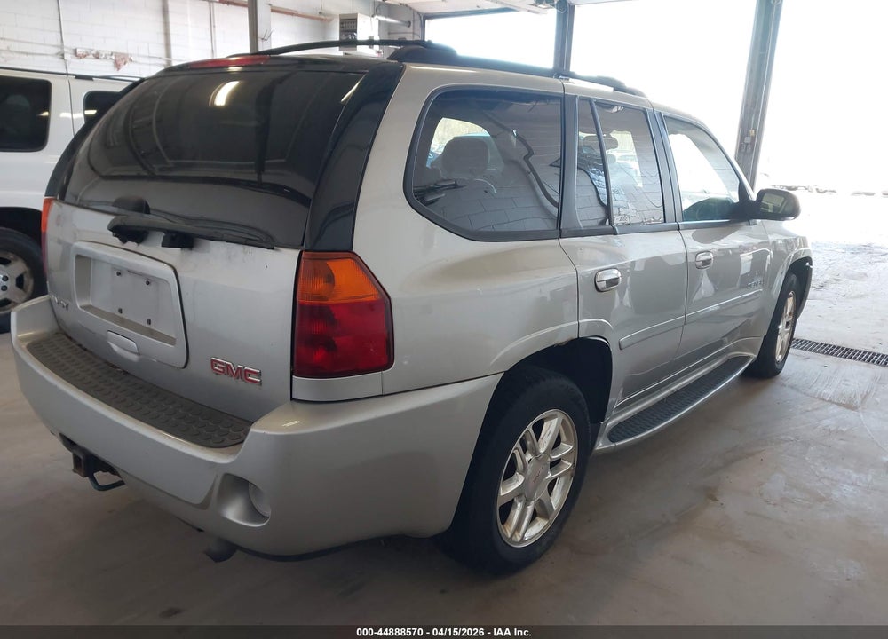 2007 GMC ENVOY DENALI VIN: 1GKET63M672217716