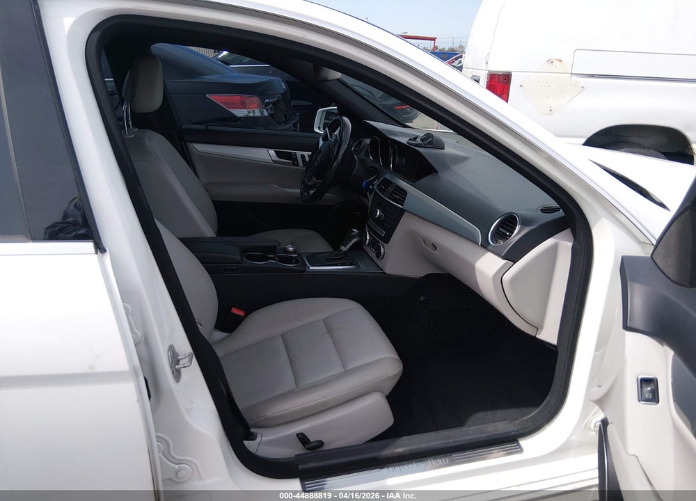2014 MERCEDES-BENZ C 250 SPORT VIN: WDDGF4HB6EA900340