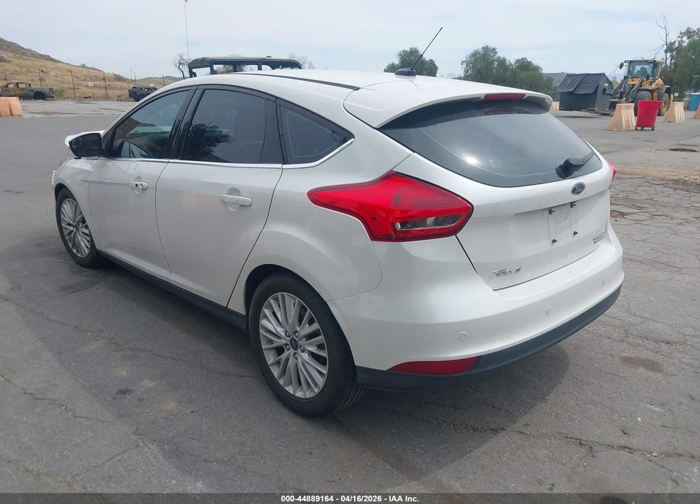 2016 FORD FOCUS TITANIUM VIN: 1FADP3N24GL345989