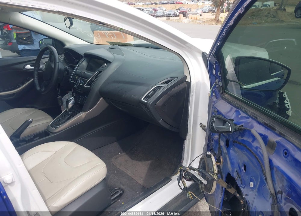2016 FORD FOCUS TITANIUM VIN: 1FADP3N24GL345989