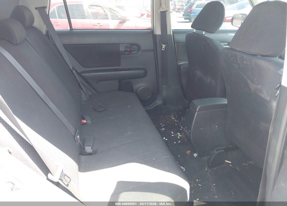 2010 SCION XB VIN: JTLZE4FE7A1110045