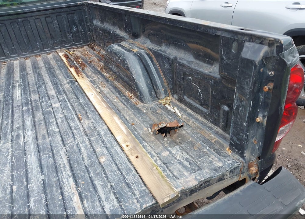 2005 CHEVROLET SILVERADO 1500 WORK TRUCK VIN: 1GCEC14V55Z249633