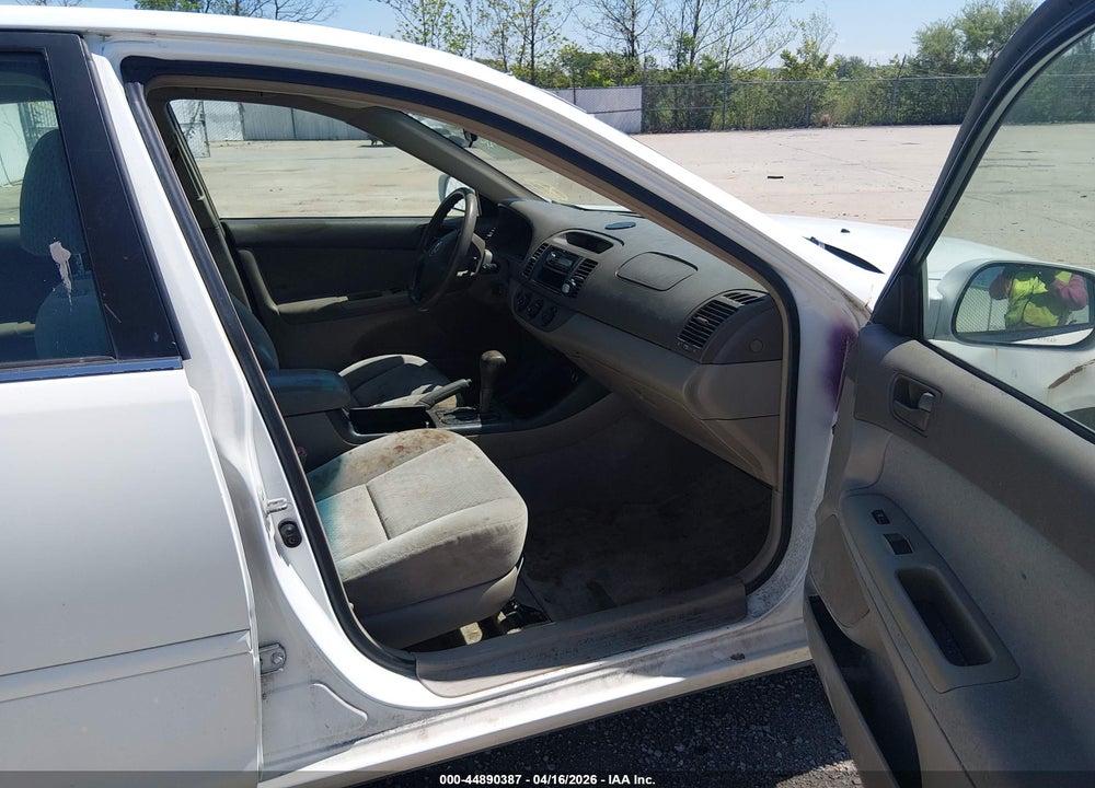 2004 TOYOTA CAMRY LE VIN: 4T1BE32KX4U289294