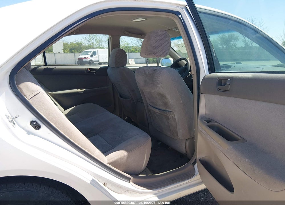 2004 TOYOTA CAMRY LE VIN: 4T1BE32KX4U289294