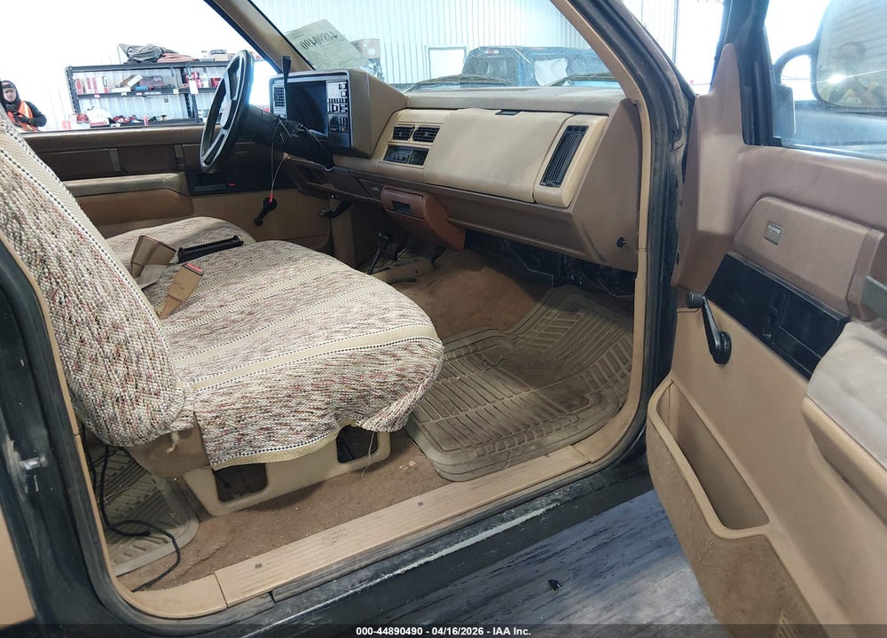1988 CHEVROLET GMT-400 K3500 VIN: 2GCGK39K1J1290656