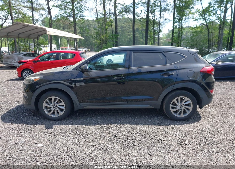 2016 HYUNDAI TUCSON SE VIN: KM8J3CA44GU221159