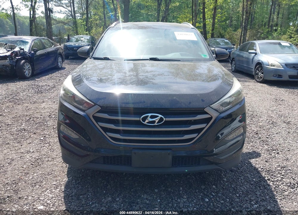 2016 HYUNDAI TUCSON SE VIN: KM8J3CA44GU221159
