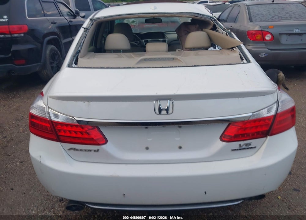 2015 HONDA ACCORD VIN: 1HGCR3F94FA004082