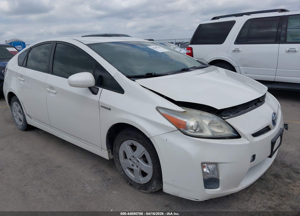 2011 TOYOTA PRIUS TWO VIN: JTDKN3DU9B0323118