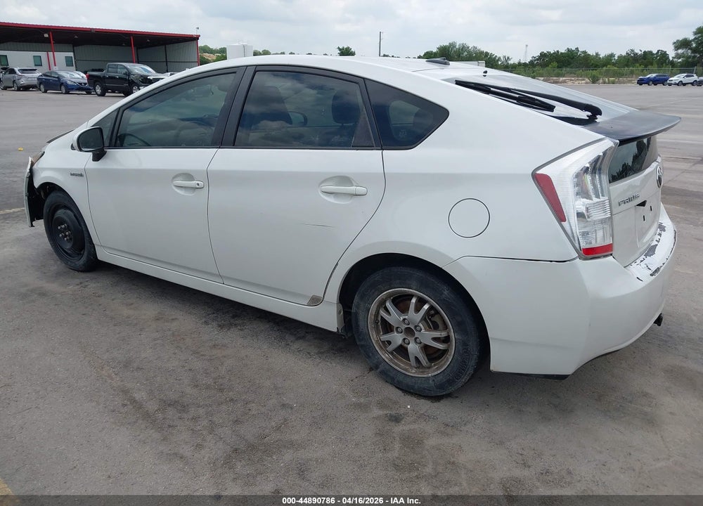 2011 TOYOTA PRIUS TWO VIN: JTDKN3DU9B0323118