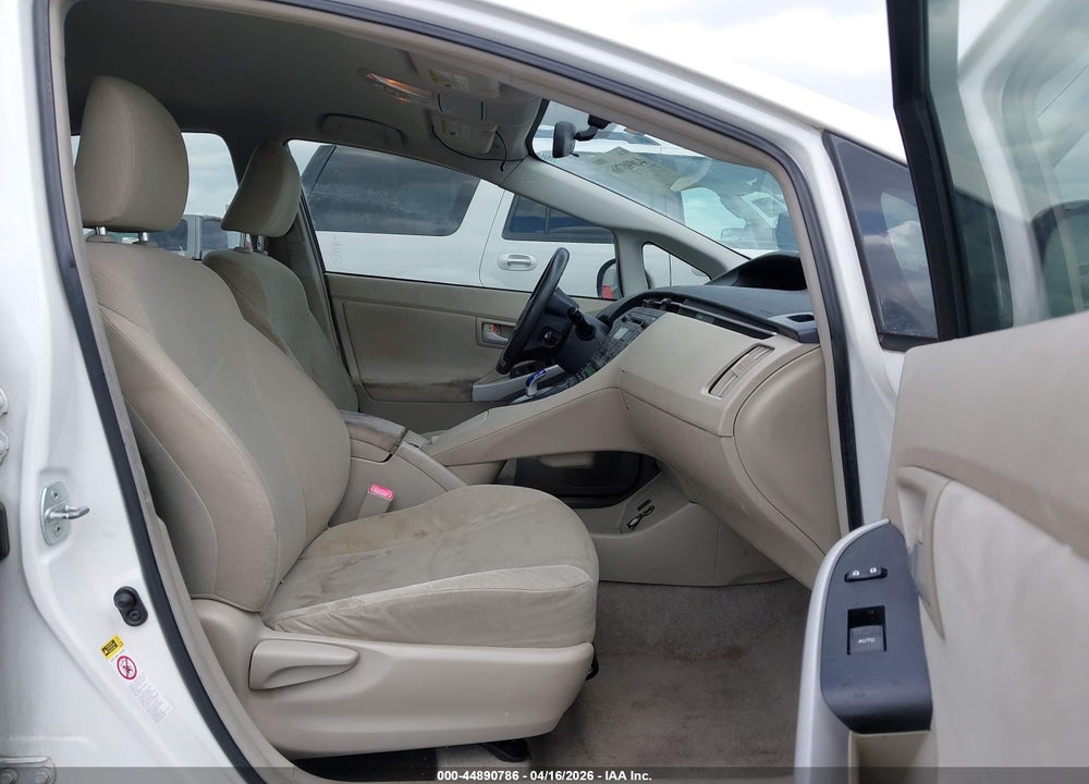 2011 TOYOTA PRIUS TWO VIN: JTDKN3DU9B0323118