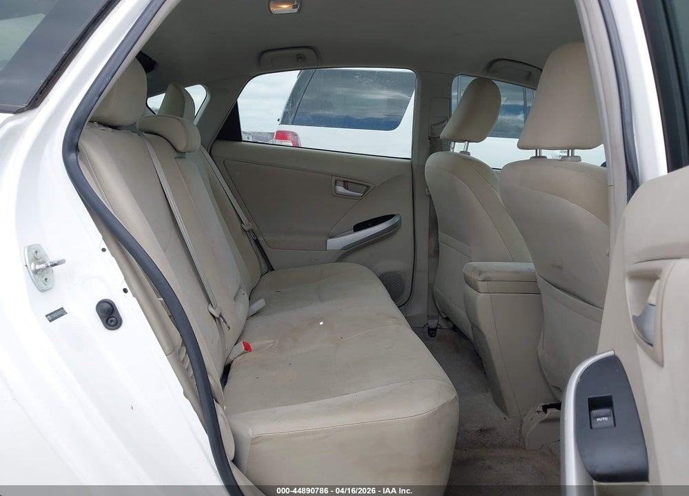 2011 TOYOTA PRIUS TWO VIN: JTDKN3DU9B0323118