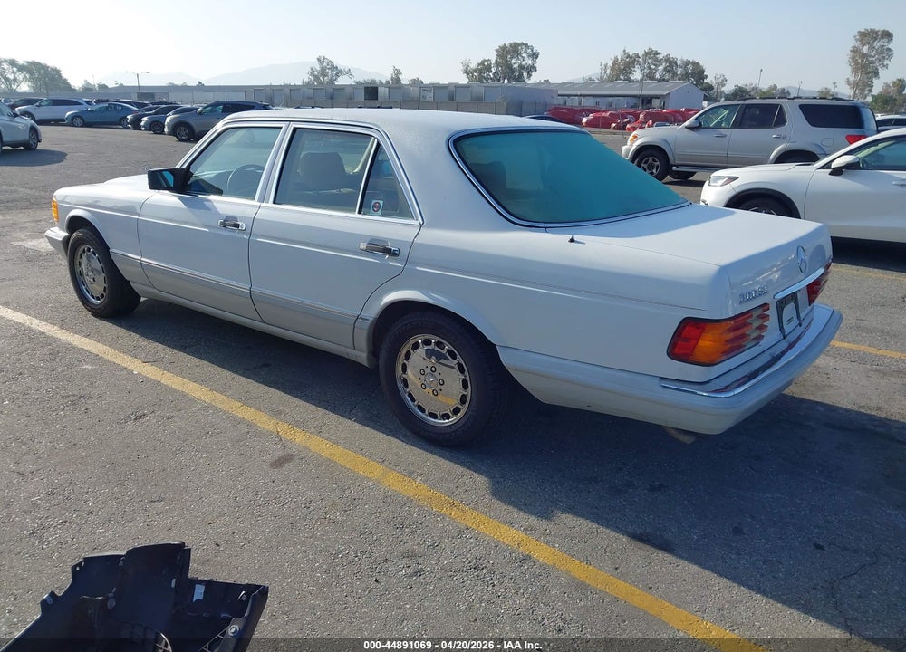 1991 MERCEDES-BENZ 300 SE VIN: WDBCA24D0MA599967