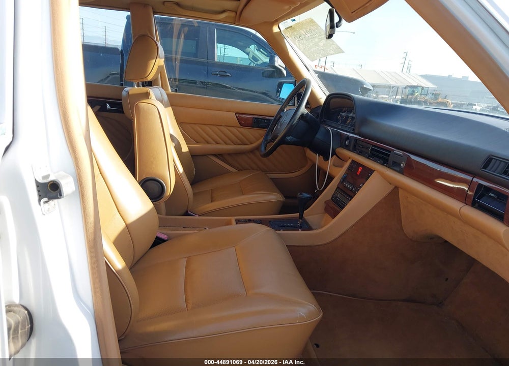 1991 MERCEDES-BENZ 300 SE VIN: WDBCA24D0MA599967