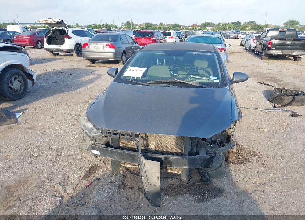 2018 HYUNDAI ELANTRA SEL VIN: 5NPD84LF1JH293817