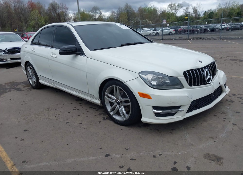 2012 MERCEDES-BENZ C 300 4MAT VIN: WDDGF8BB0CR194772