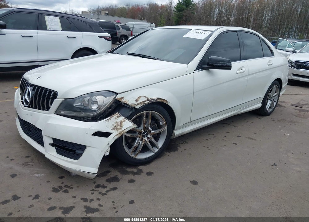 2012 MERCEDES-BENZ C 300 4MAT VIN: WDDGF8BB0CR194772