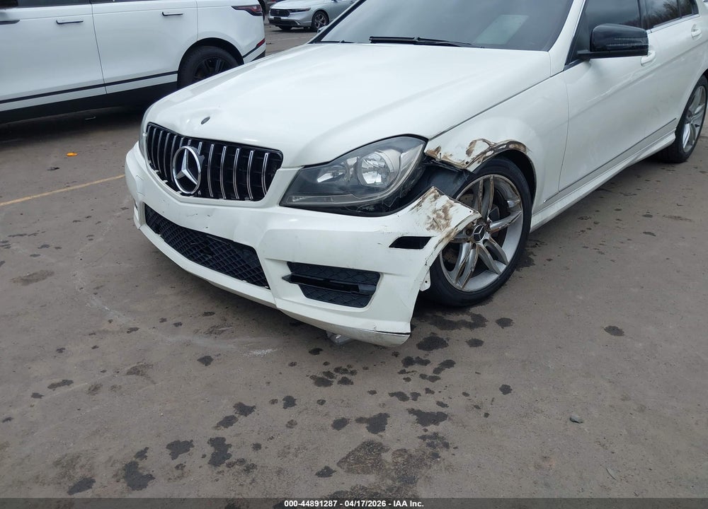 2012 MERCEDES-BENZ C 300 4MAT VIN: WDDGF8BB0CR194772