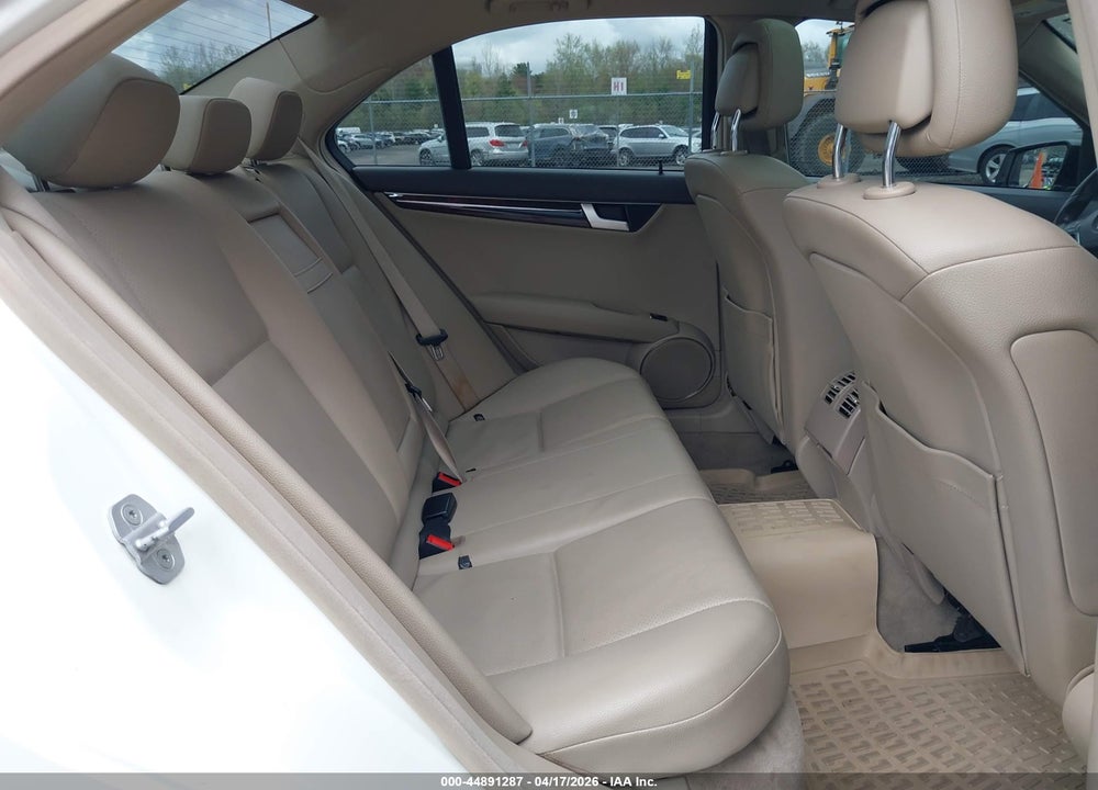 2012 MERCEDES-BENZ C 300 4MAT VIN: WDDGF8BB0CR194772