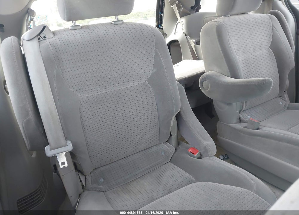 2006 TOYOTA SIENNA LE VIN: 5TDZA23C06S444085