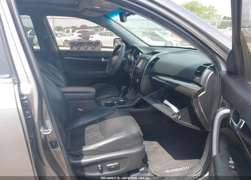 2012 KIA SORENTO SX V6 VIN: 5XYKW4A28CG258277
