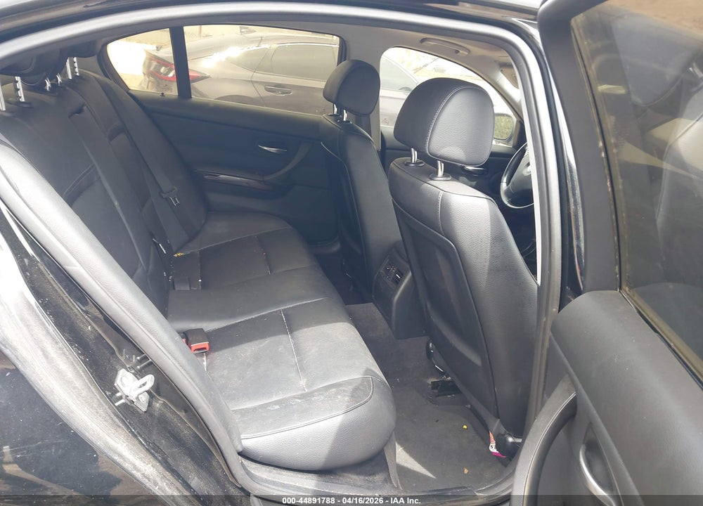 2011 BMW 328I VIN: WBAPH5C53BA443345