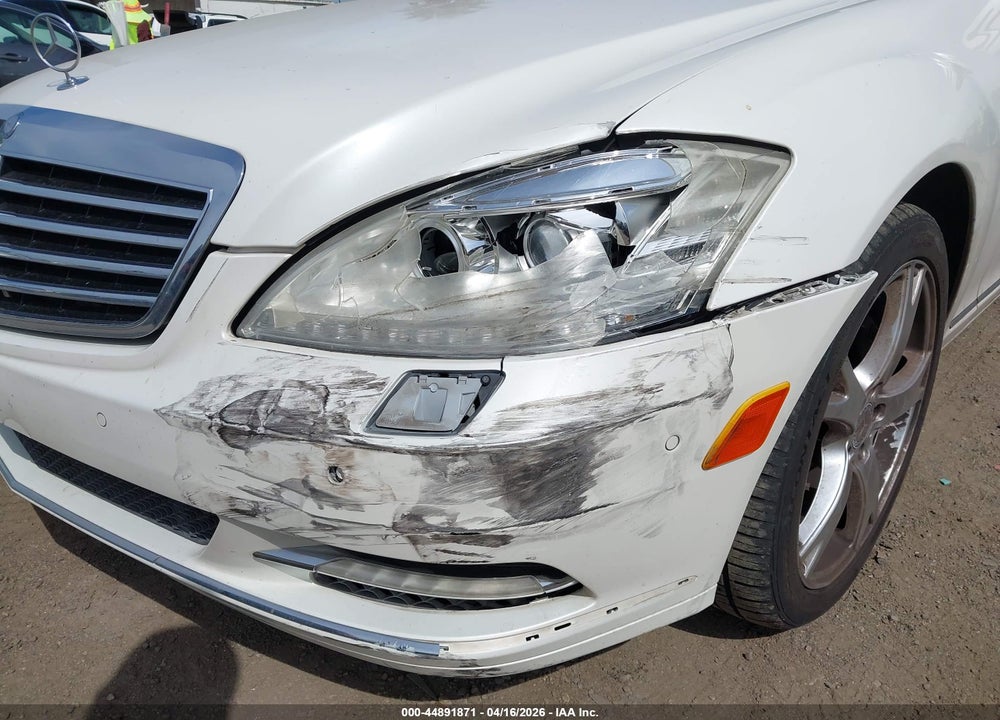2012 MERCEDES-BENZ S 550 VIN: WDDNG7DB7CA469077