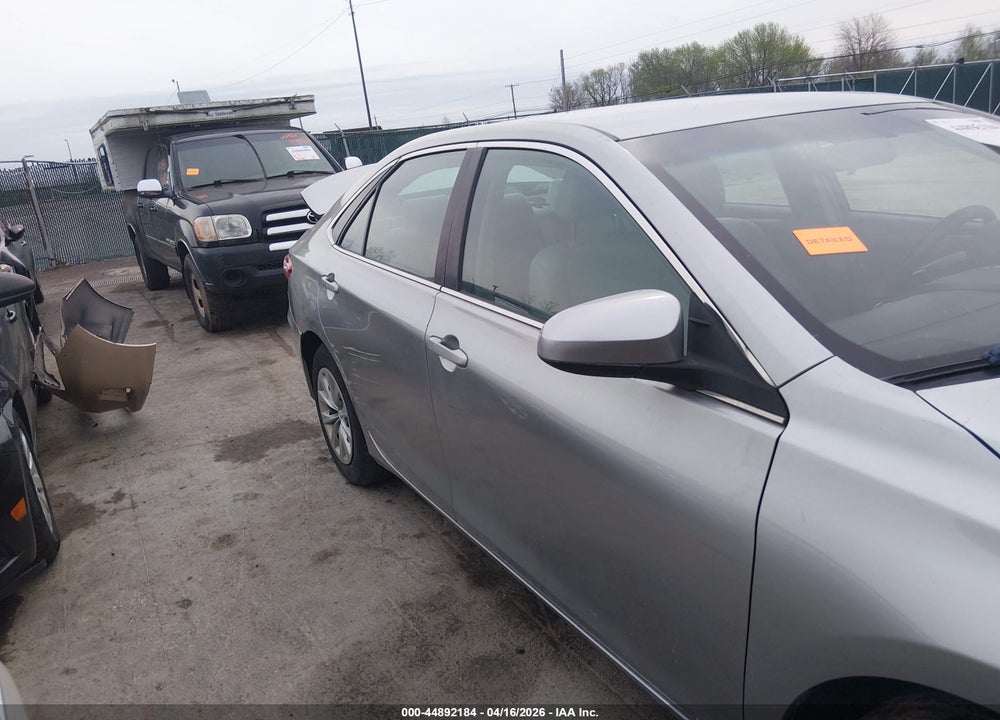 2015 TOYOTA CAMRY LE VIN: 4T1BF1FK7FU073109