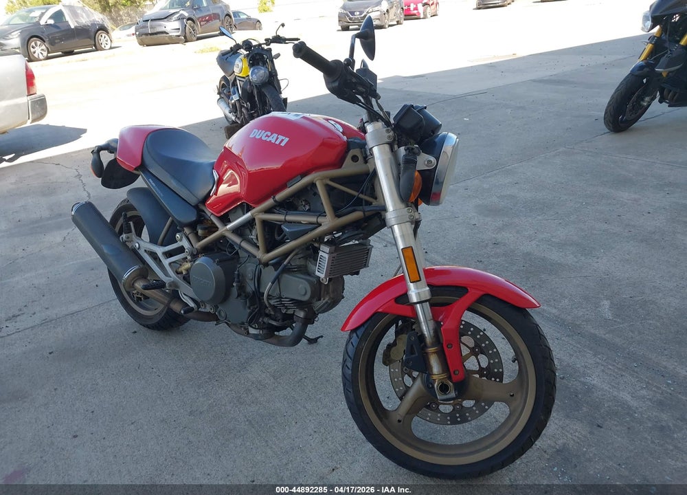 2000 DUCATI M750 VIN: ZDM1RC3L3YB007899