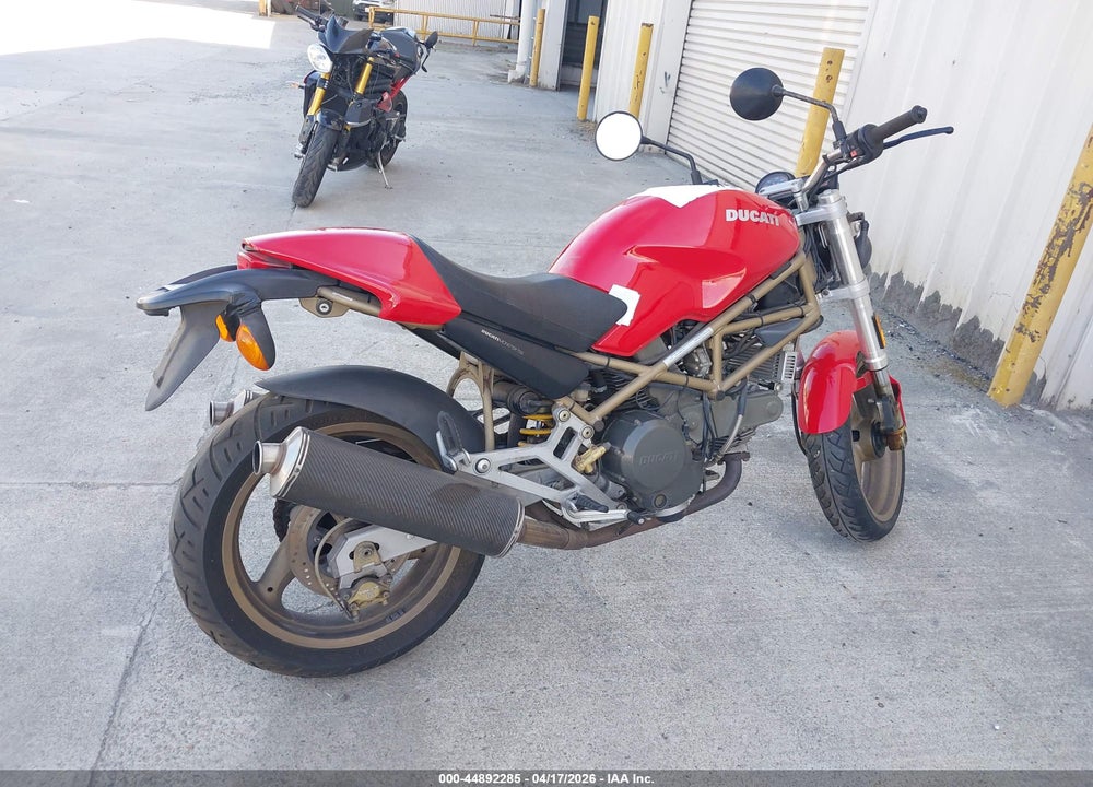 2000 DUCATI M750 VIN: ZDM1RC3L3YB007899