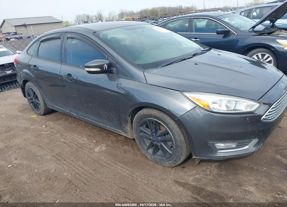 2017 FORD FOCUS SE VIN: 1FADP3F25HL289917
