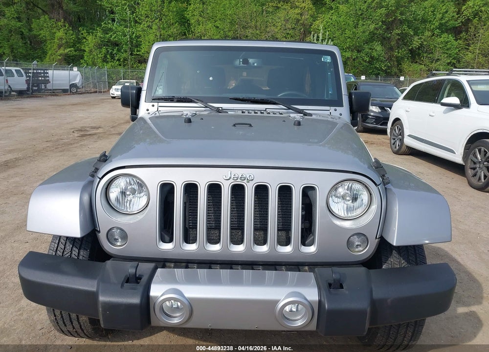 2016 JEEP WRANGLER UNLIMITED SAHARA VIN: 1C4BJWEG2GL199365